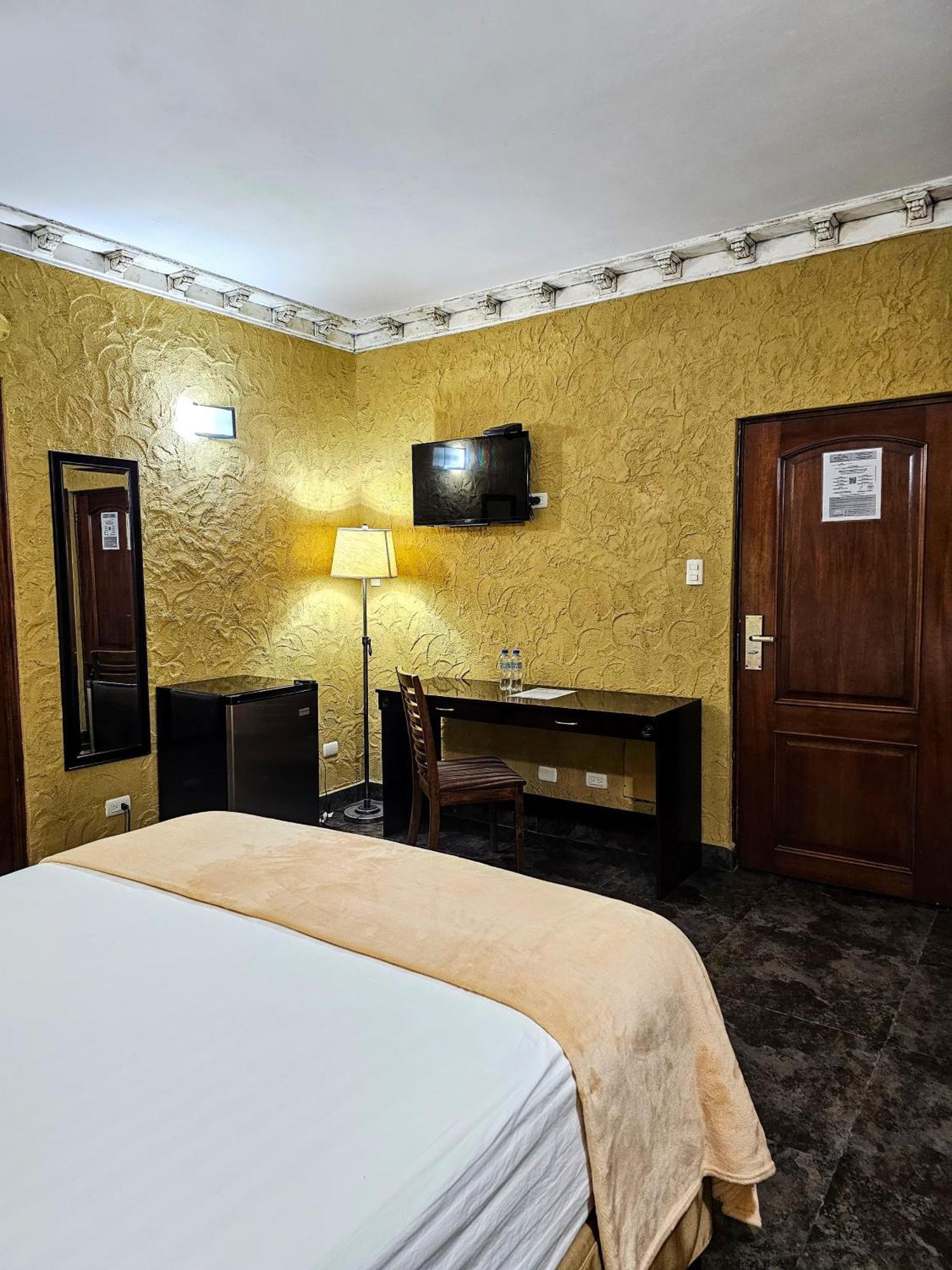 Antigua Inn Hotel Città del Guatemala Esterno foto