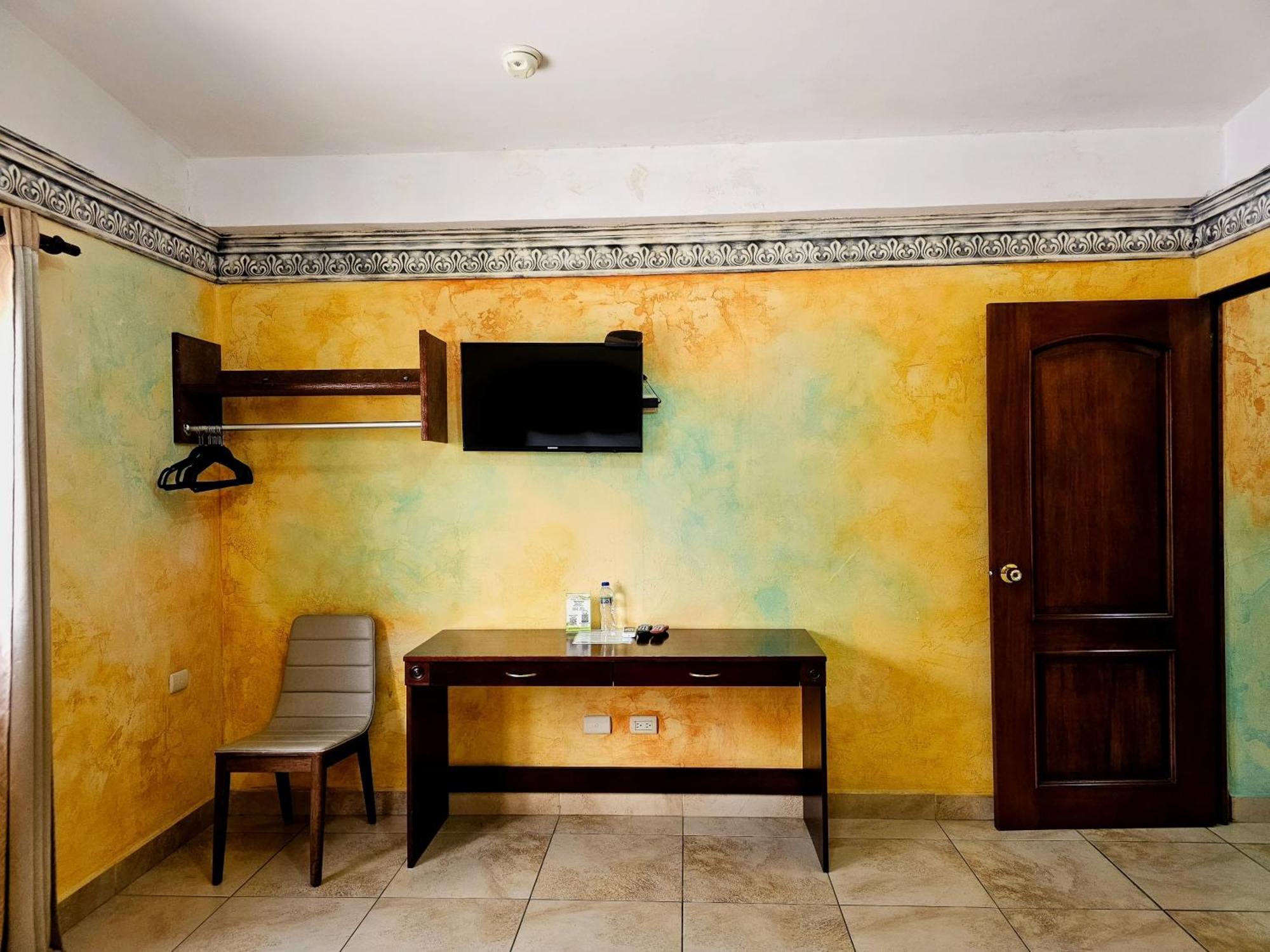 Antigua Inn Hotel Città del Guatemala Esterno foto