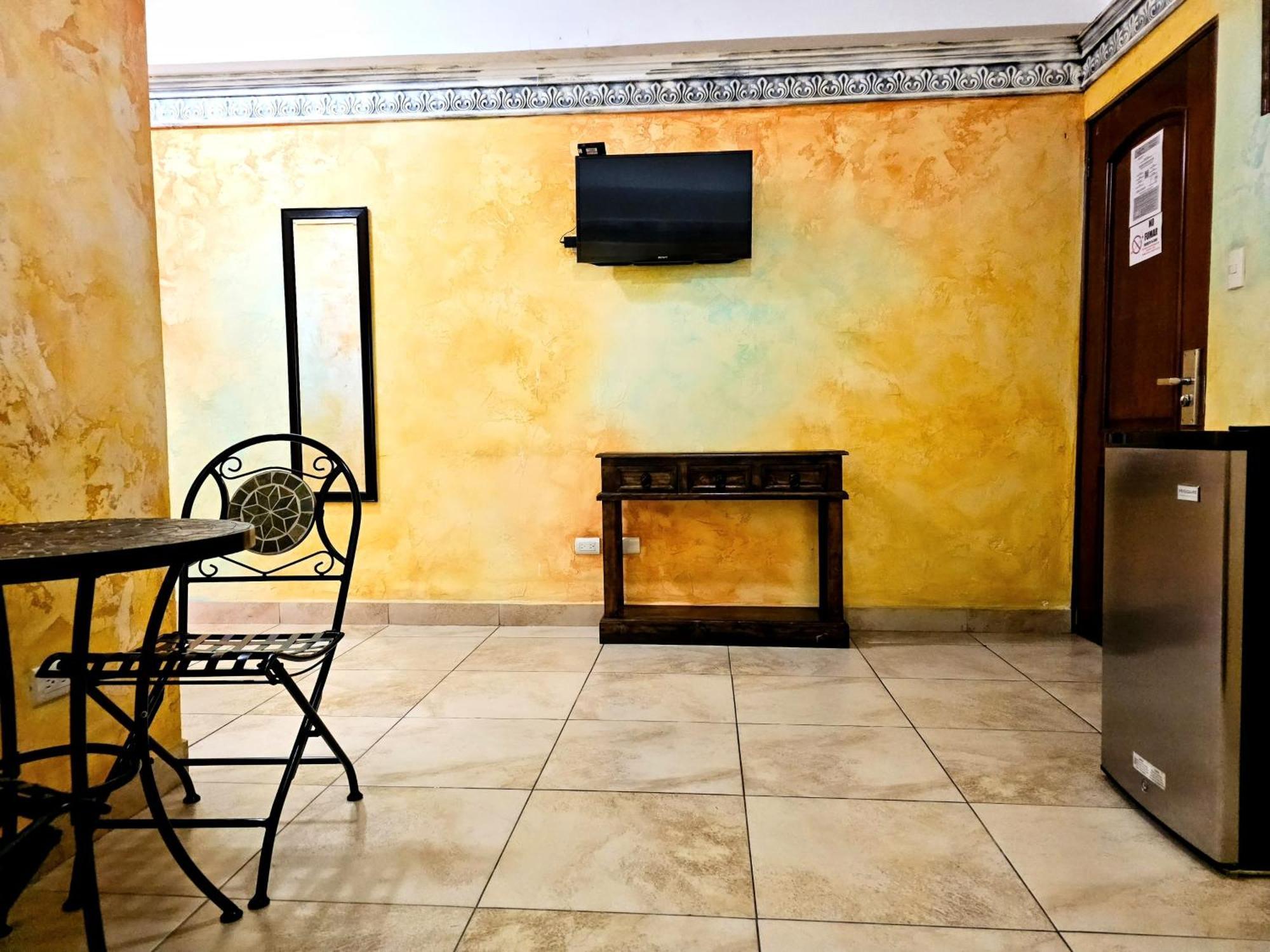 Antigua Inn Hotel Città del Guatemala Esterno foto