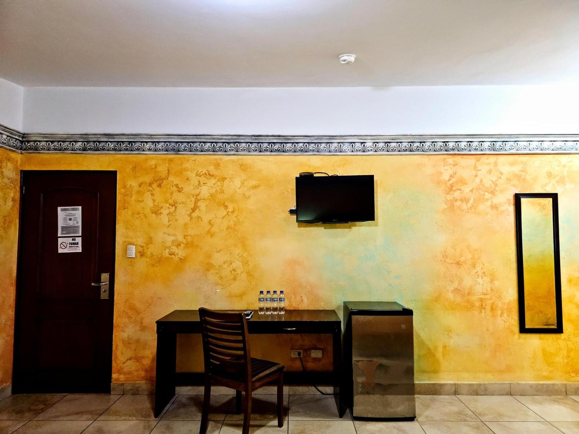 Antigua Inn Hotel Città del Guatemala Esterno foto