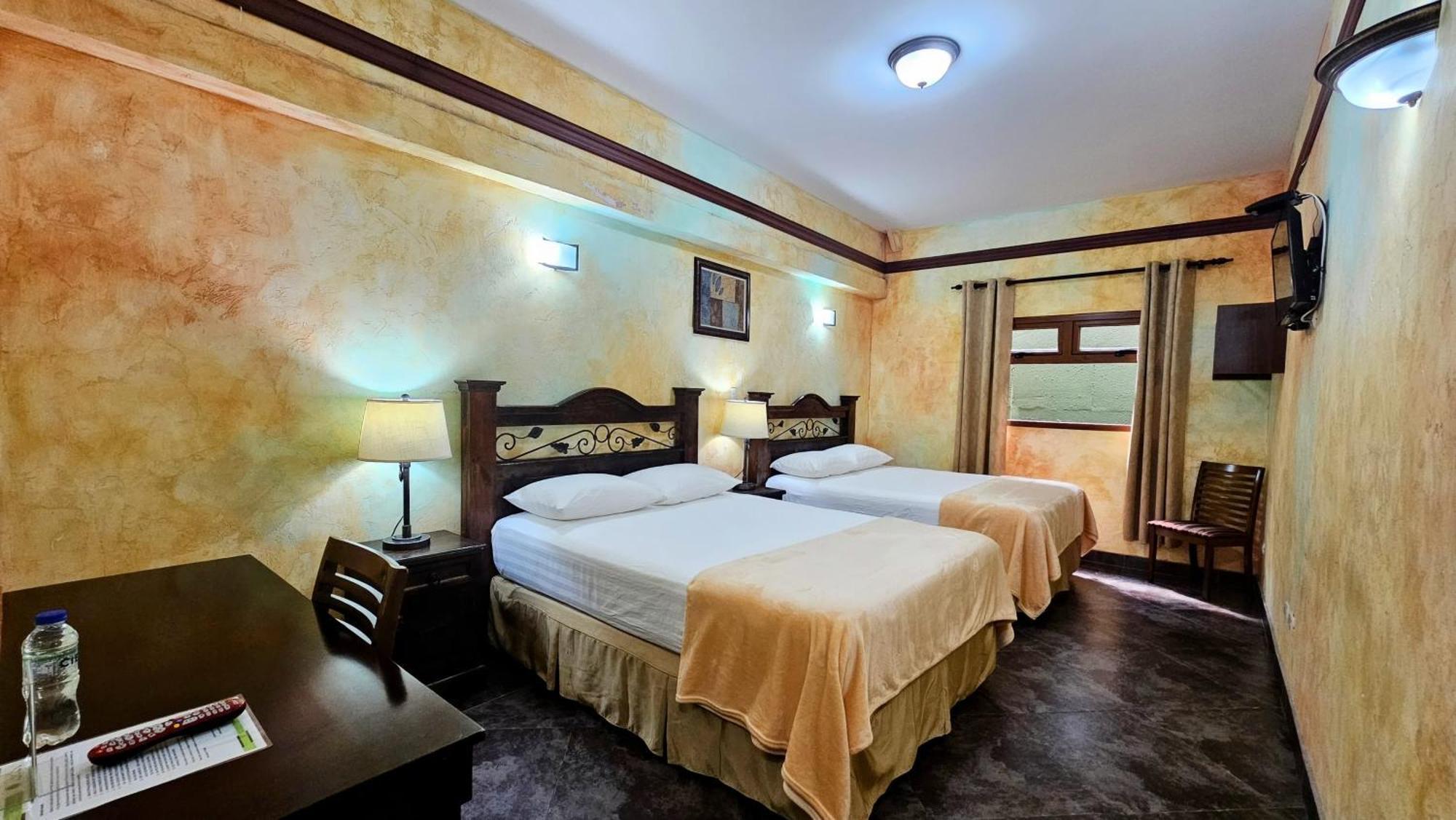 Antigua Inn Hotel Città del Guatemala Esterno foto