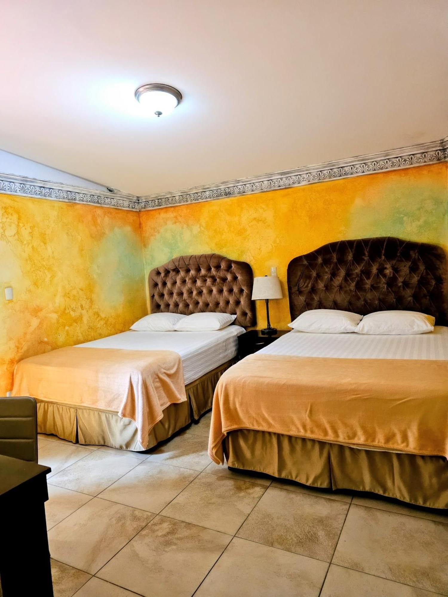 Antigua Inn Hotel Città del Guatemala Esterno foto