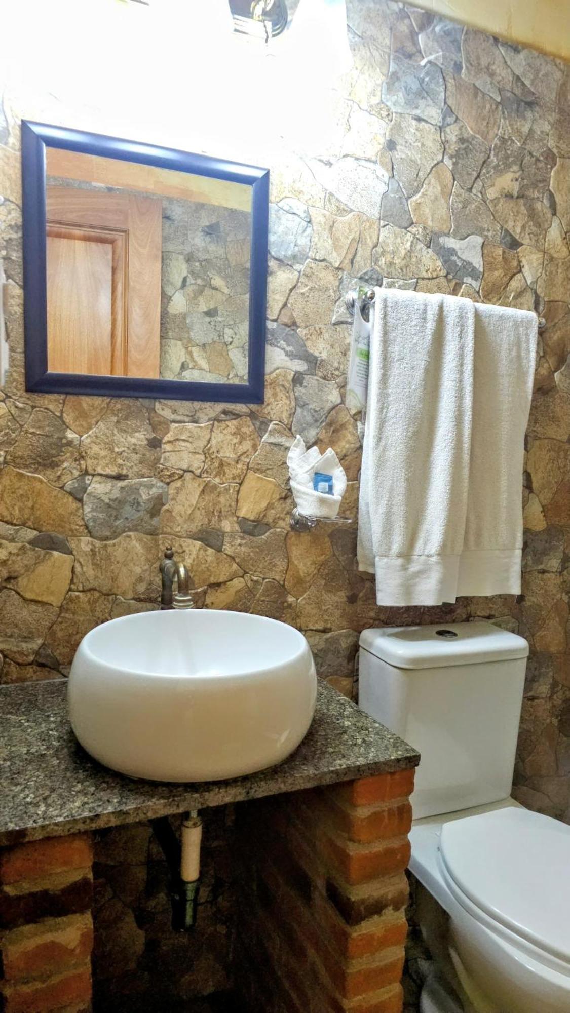 Antigua Inn Hotel Città del Guatemala Esterno foto