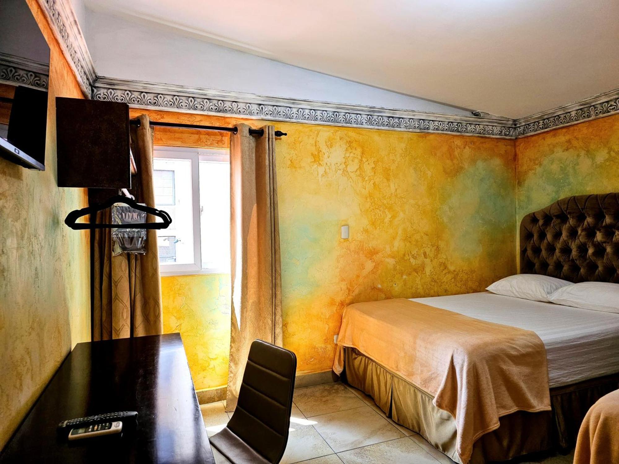 Antigua Inn Hotel Città del Guatemala Esterno foto